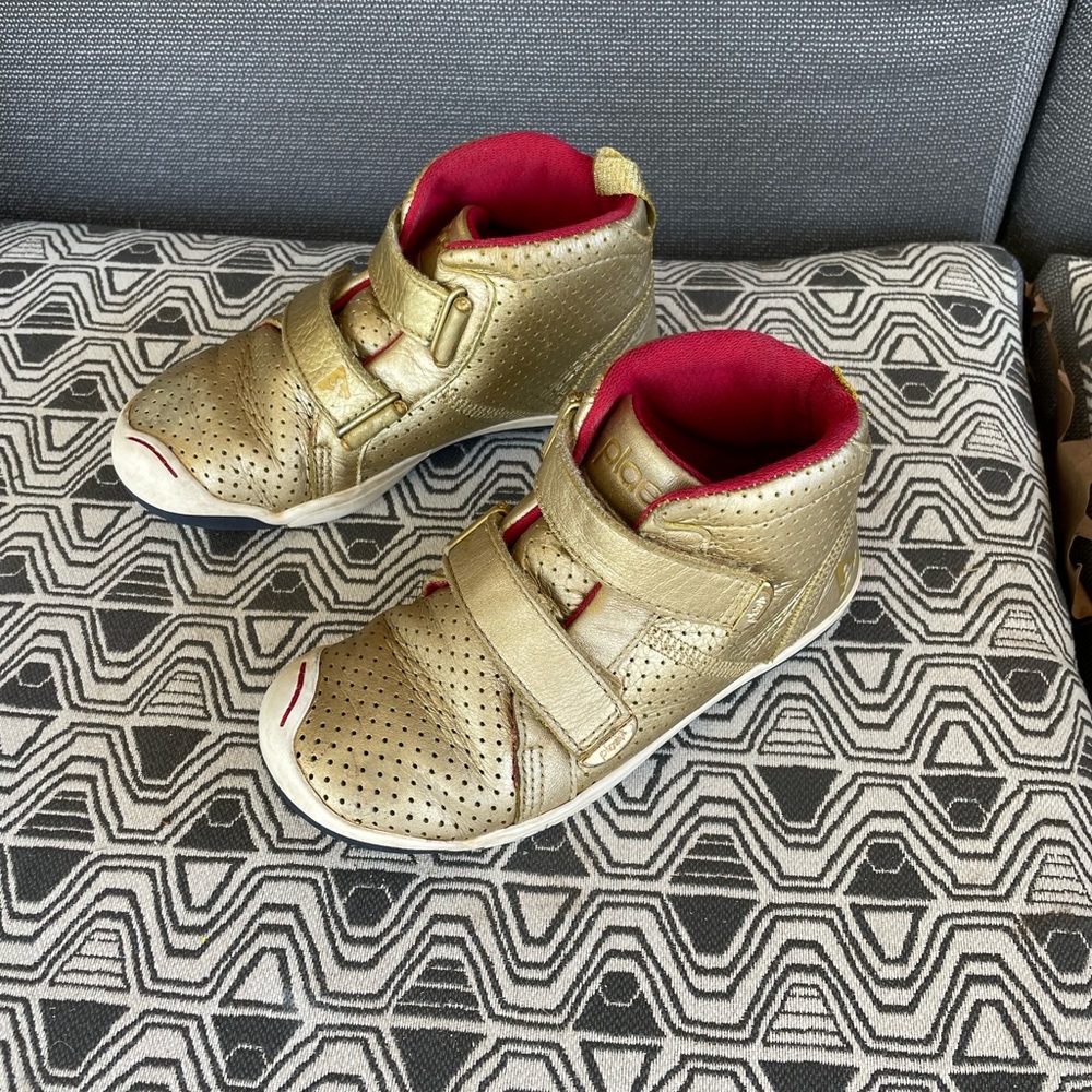 Gold Plae Max Leather shoes Rare